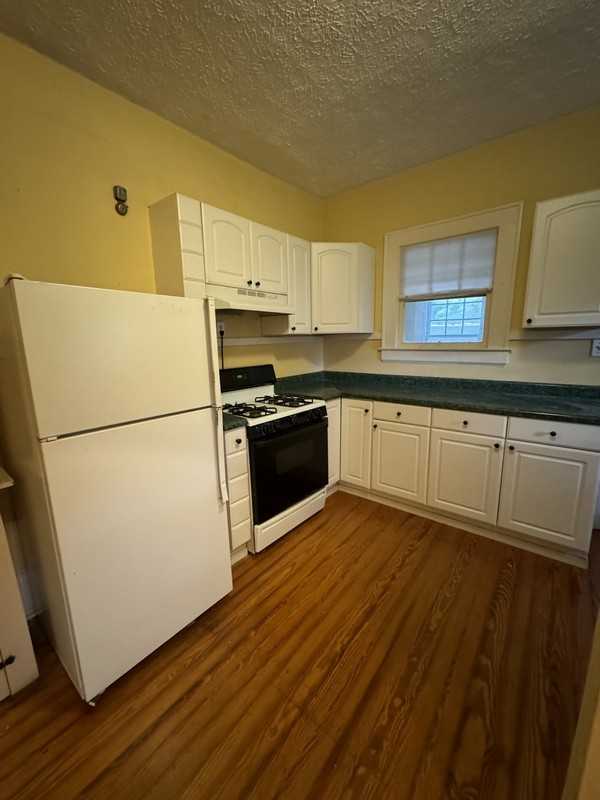 2796 Forbes St - Photo 4 of 13