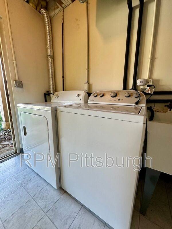 819 N Braddock Ave - Photo 3 of 19