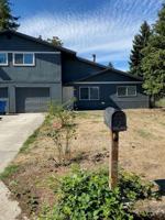 featured image of 2720 Ne 84th Ave