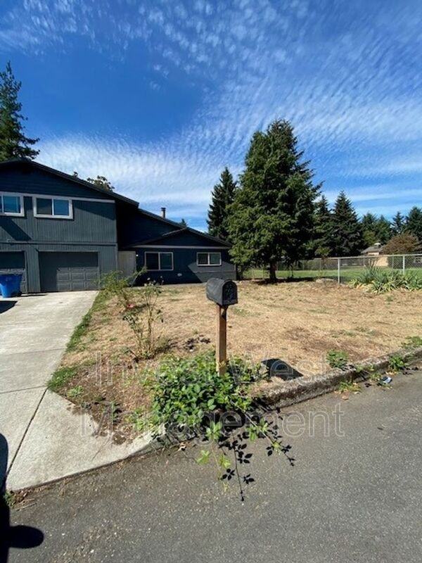 2720 Ne 84th Ave - Photo 2 of 14