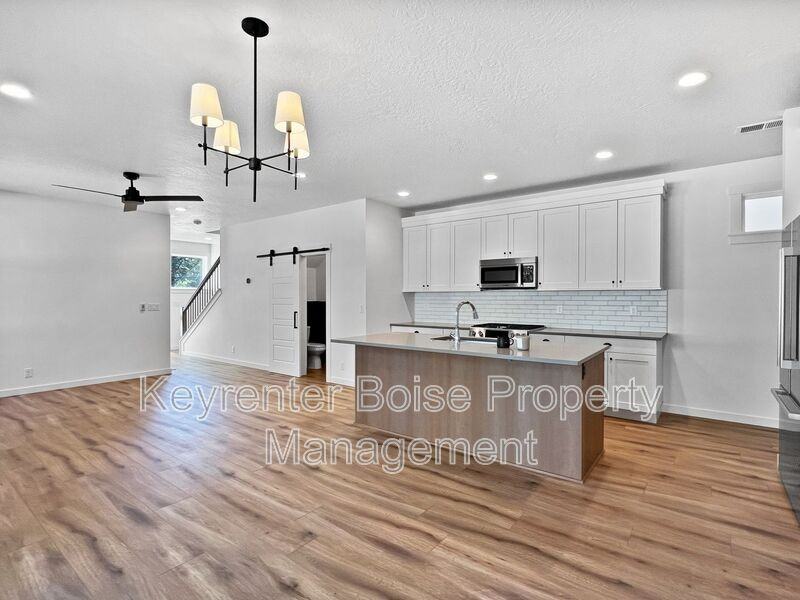 3504 W Anderson St - Photo 3 of 15