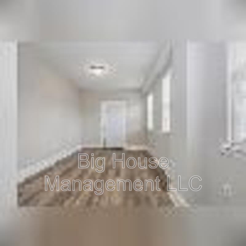 3407 Elgin Avenue #4 - Photo 2 of 7