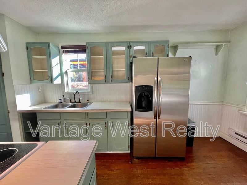 1285 Ethel St - Photo 6 of 30