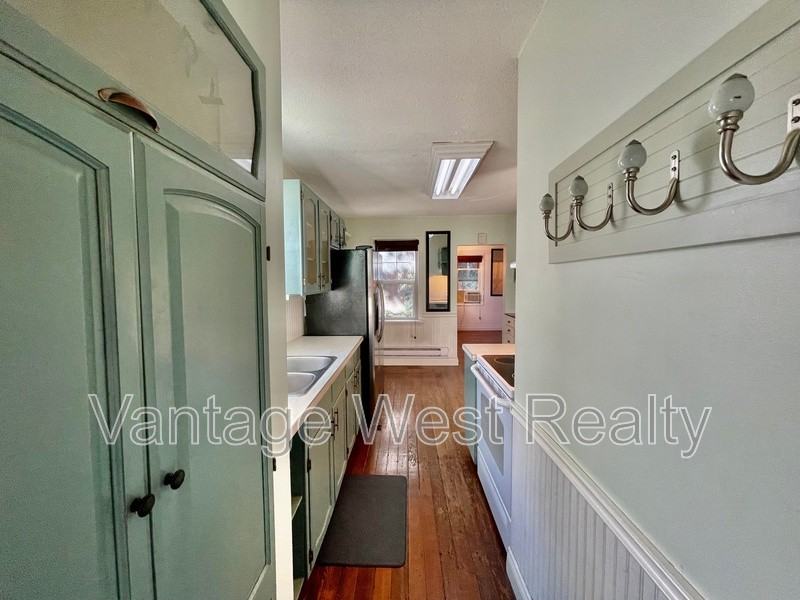 1285 Ethel St - Photo 7 of 30