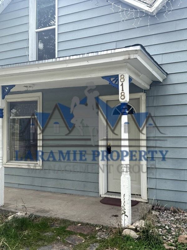 818 S 4th St - Photo 3 of 17