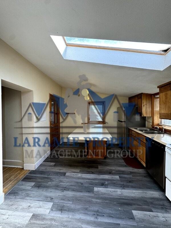 818 S 4th St - Photo 7 of 17