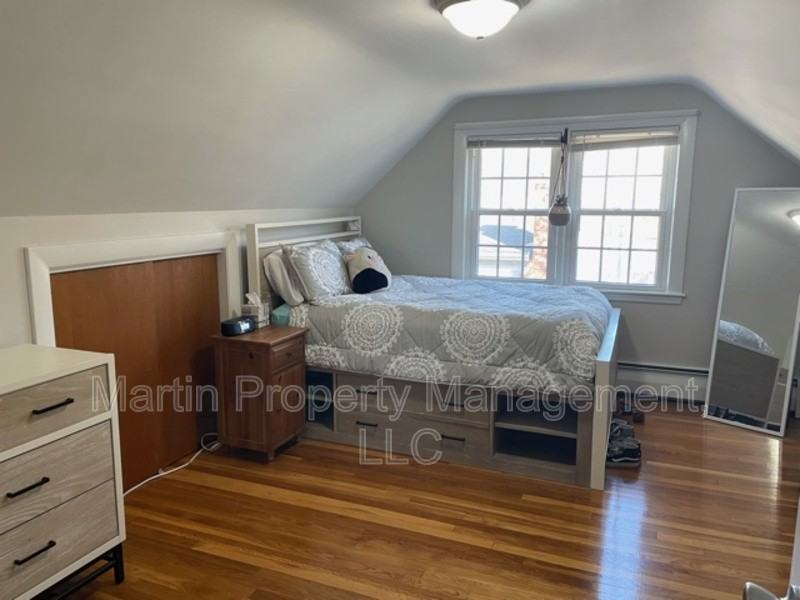 533 Water St - Photo 3 of 14