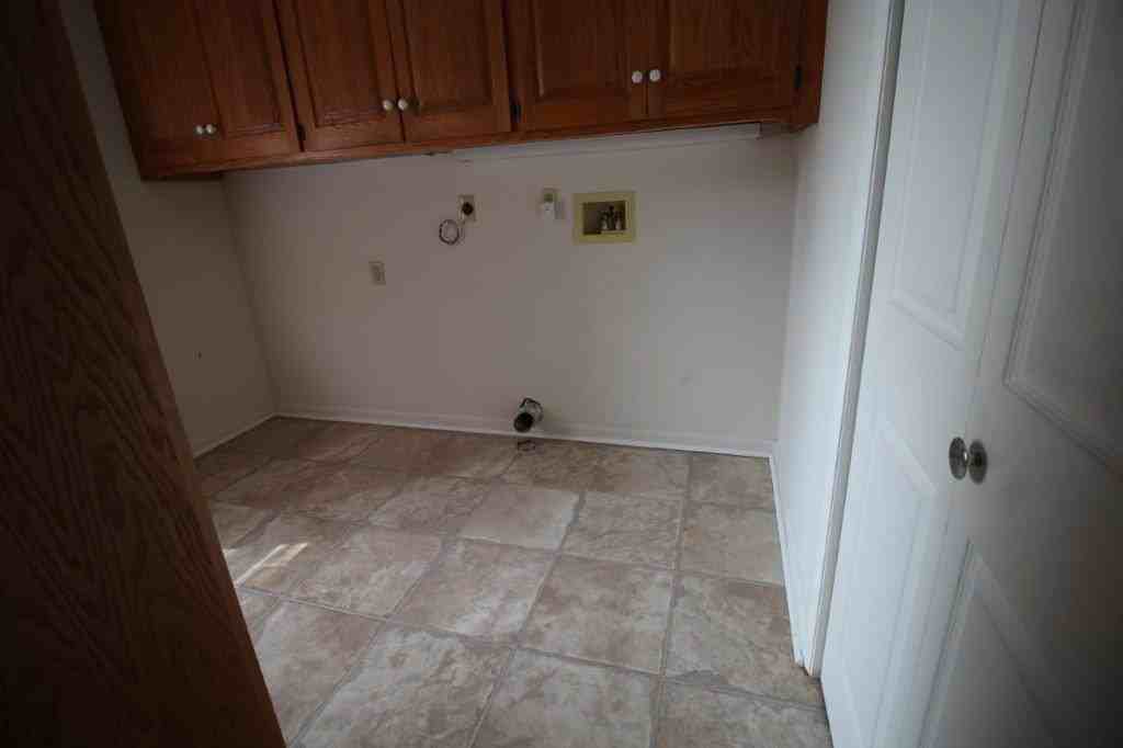 1093 Stoney Hill Rd - Photo 3 of 25