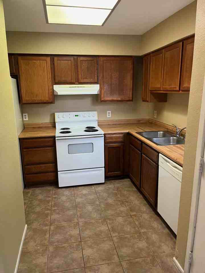 1245 W 1st St #110 - Photo 4 of 11