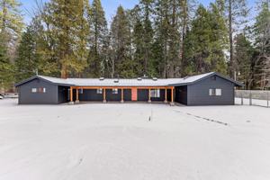 featured image of 940 Douglas Ln