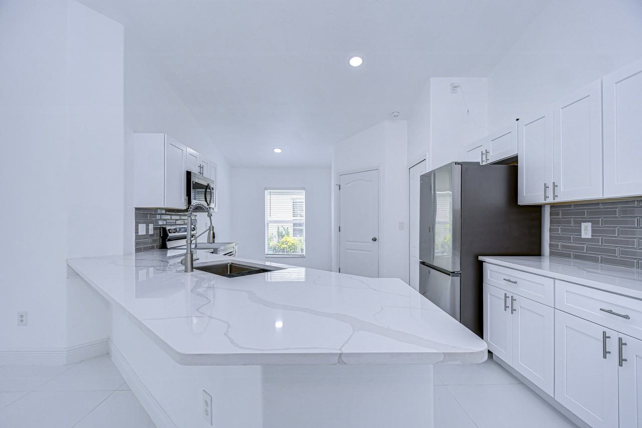 2227 Colville Chase Dr - Photo 3 of 30