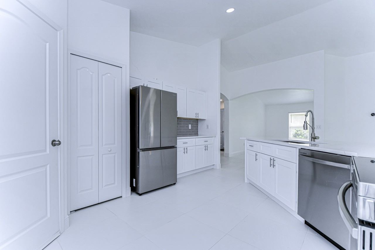 2227 Colville Chase Dr - Photo 7 of 30