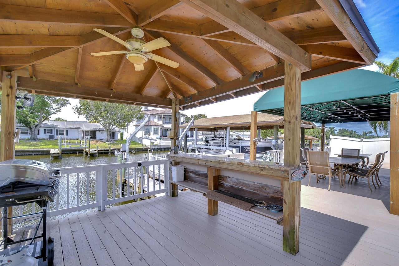 3912 Fontainebleau Dr - Photo 3 of 44