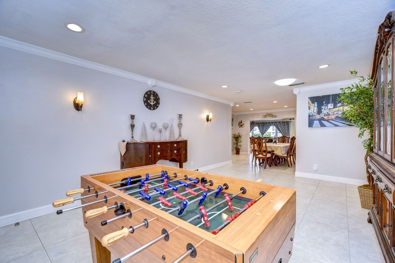 3912 Fontainebleau Dr - Photo 5 of 44