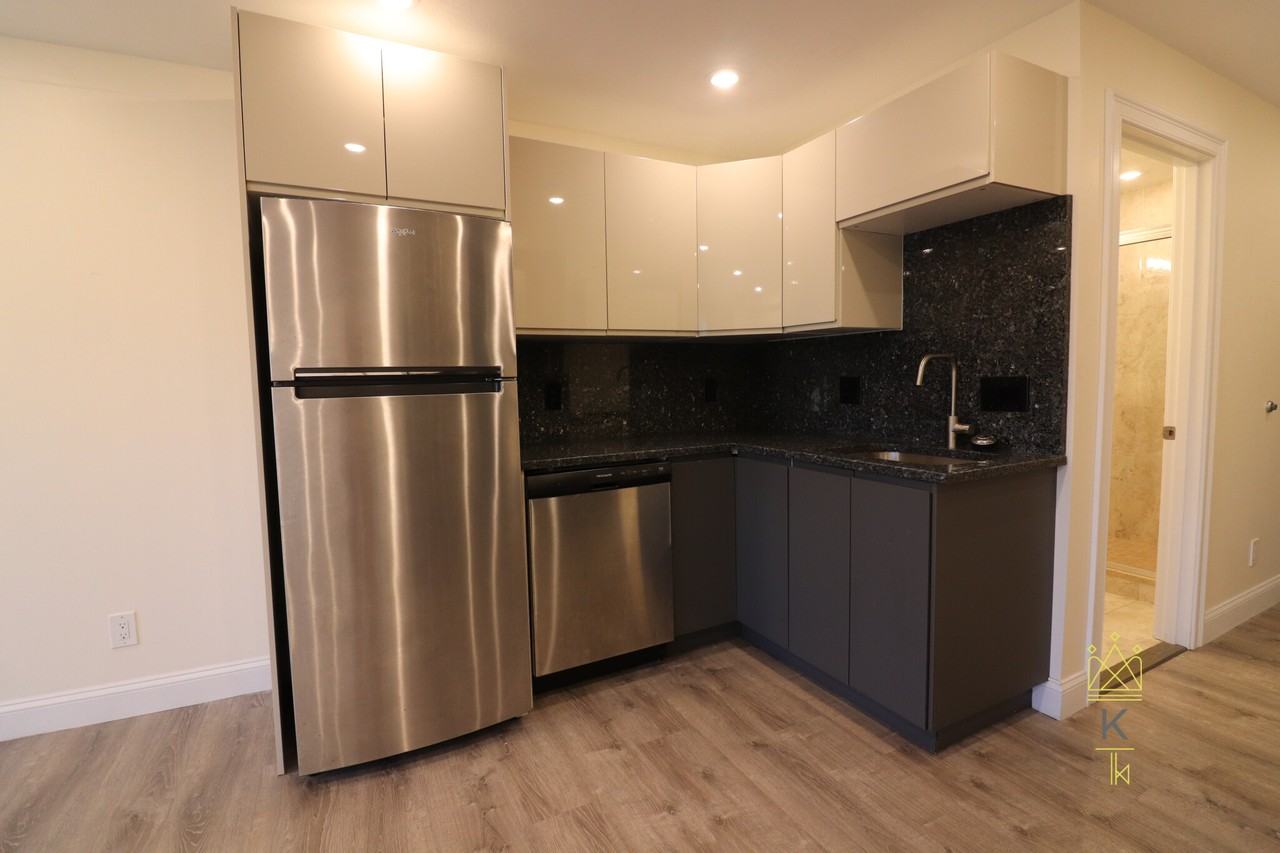 Commonwealth Ave #206 - Photo 2 of 13