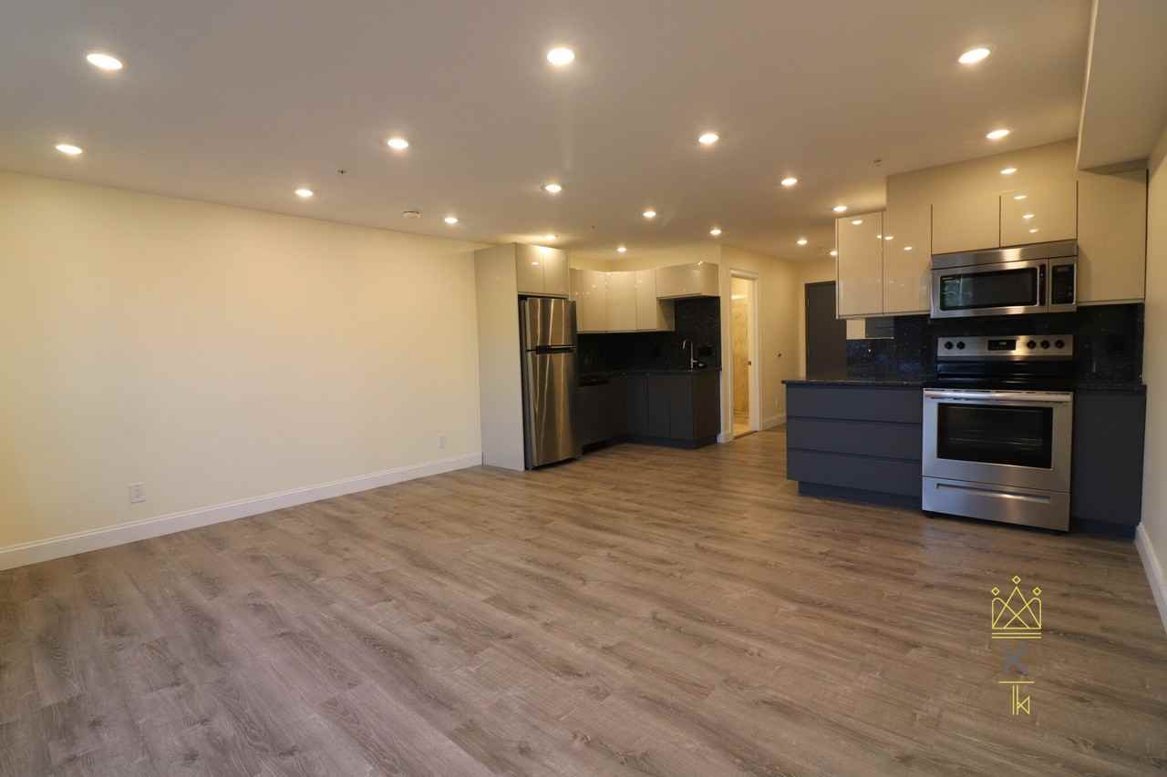 Commonwealth Ave #206 - Photo 3 of 13