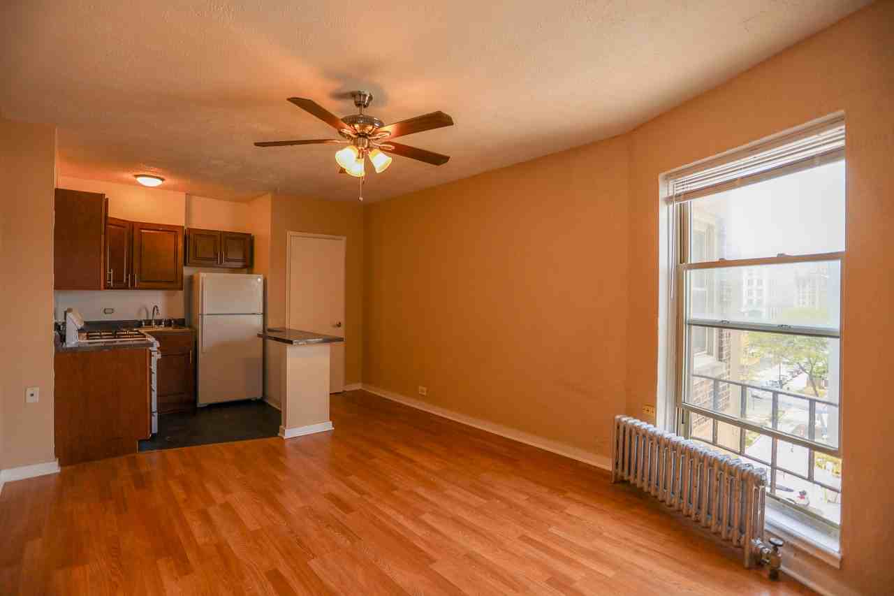 910 Lawrence Avenue #307 - Photo 4 of 7