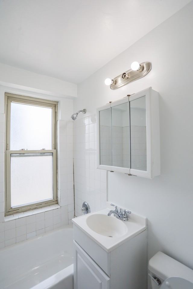 910 Lawrence Avenue #307 - Photo 5 of 7