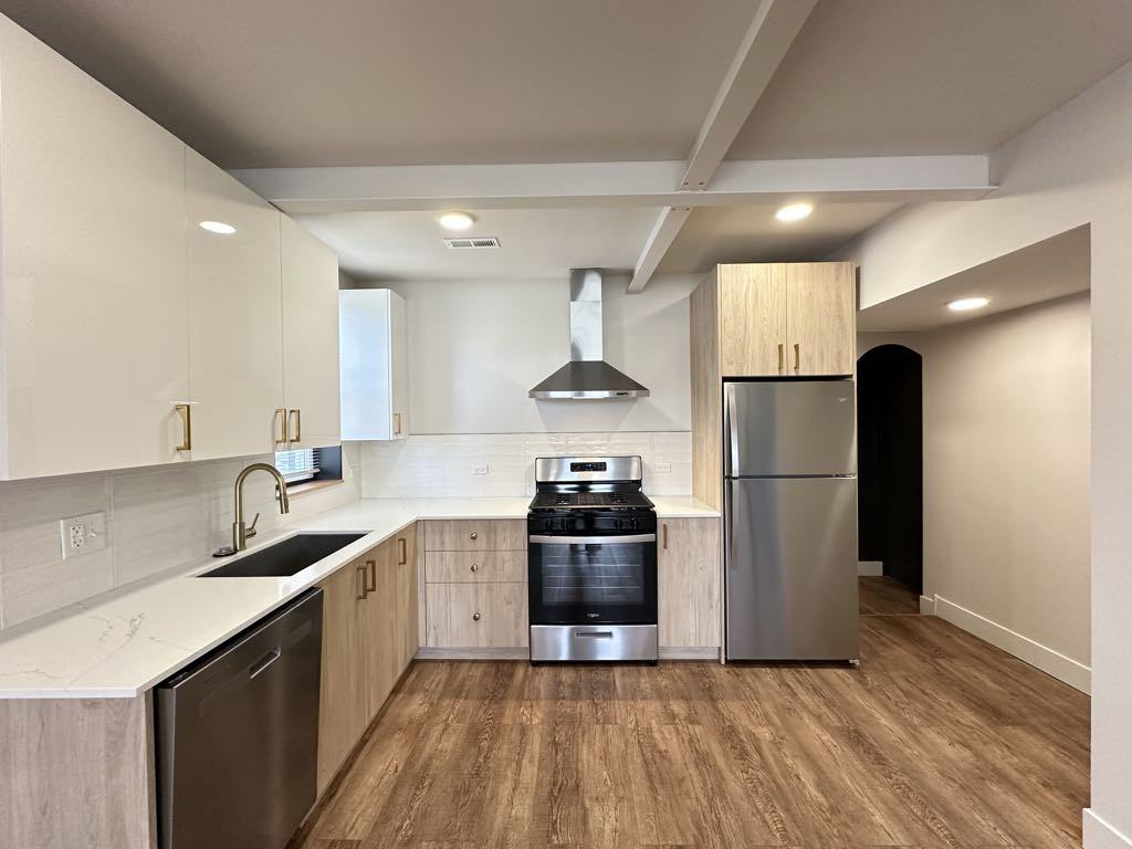 3054 W 56th St #PFG - Photo 2 of 20