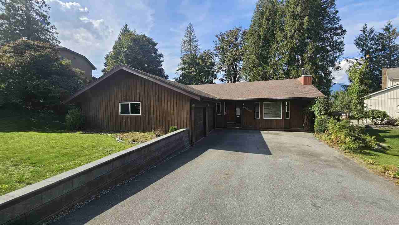 47333 Swallow Cres #1 - Photo 2 of 16