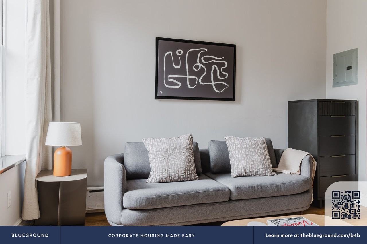 51 Leroy Street - Photo 6 of 20