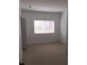 7995 NW 8 ST - Photo 3 of 15