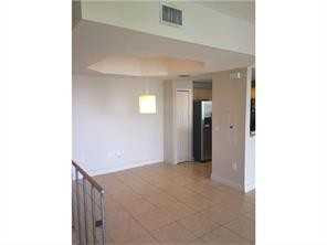 6340 NW 114 AV - Photo 2 of 12