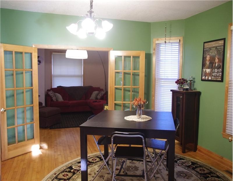 440 4th St NE - Photo 3 of 16