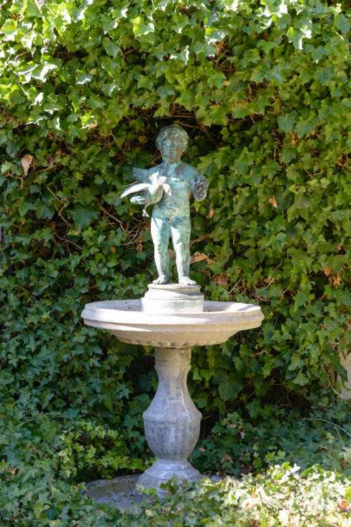 233 Middle Rd - Photo 3 of 10