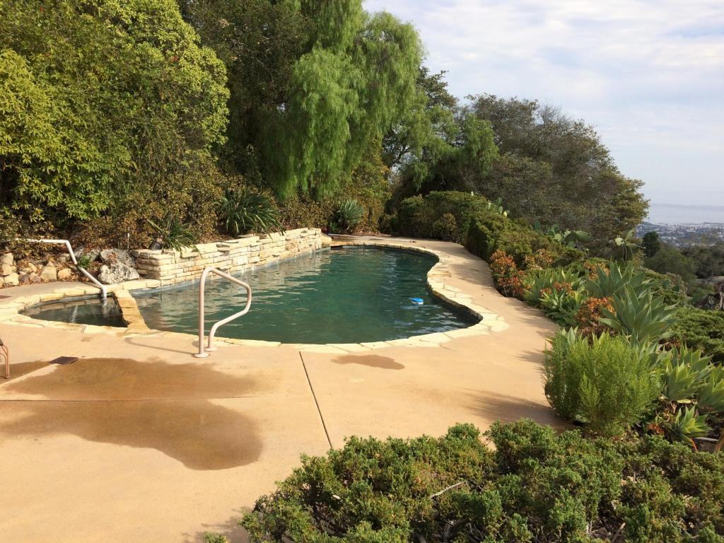 2055 Las Tunas Rd - Photo 3 of 20