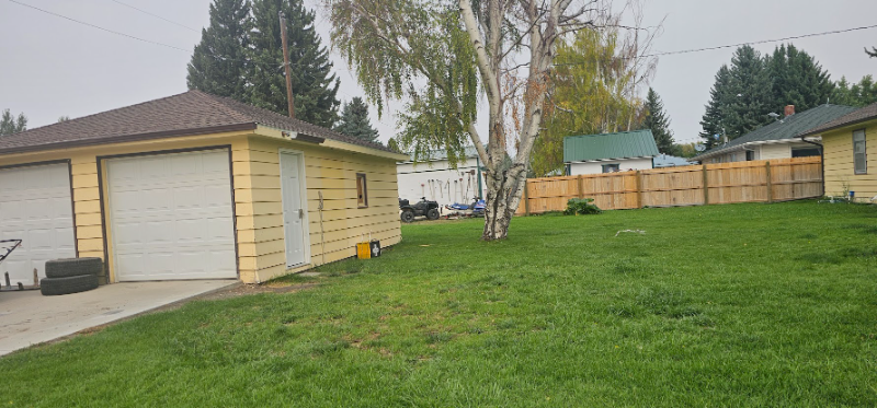 134 8th Ave Sw - Photo 2 of 6