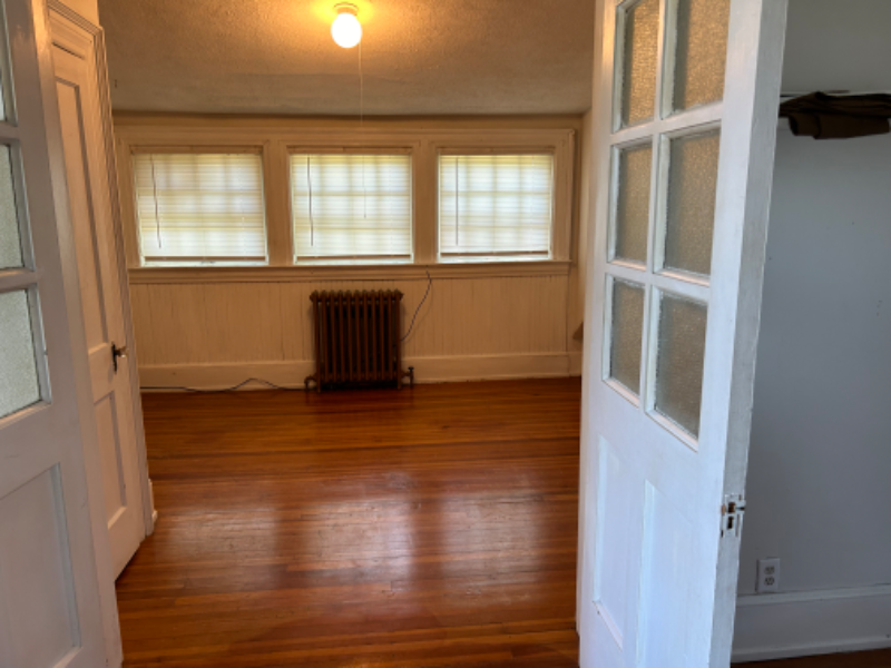 713 Chestnut Avenue #1 - Photo 6 of 11