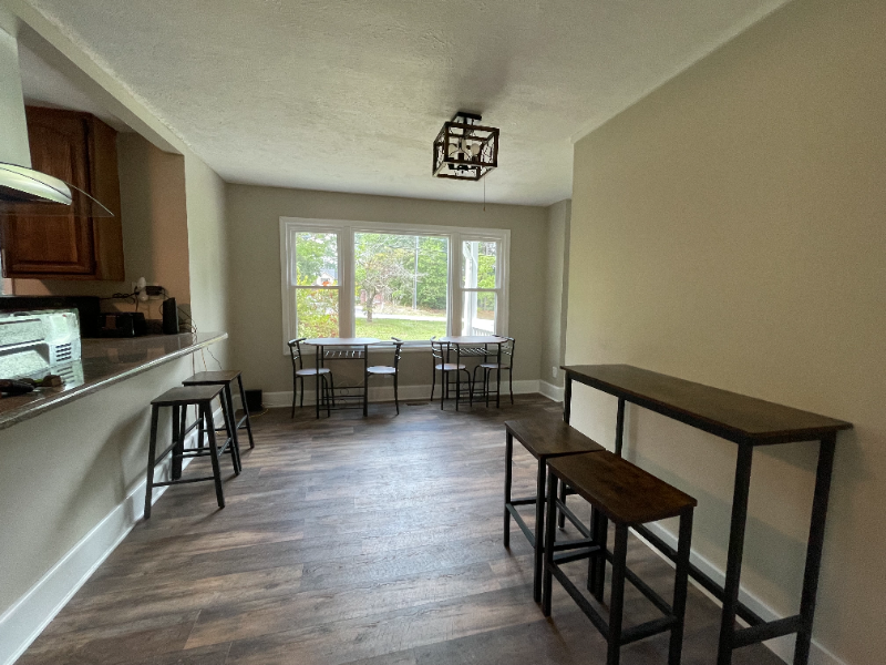 120 Longview Dr - Photo 2 of 7