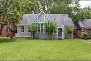 featured image of 2405 College St