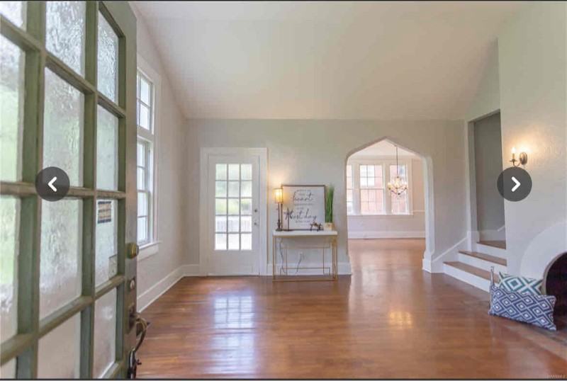 2405 College St - Photo 6 of 38