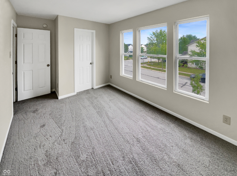 10124 Golden Dr - Photo 3 of 14