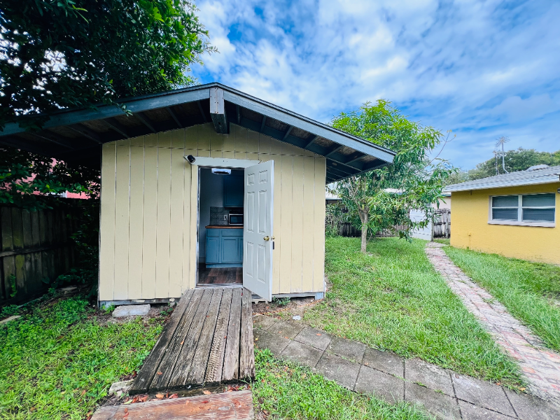 1821 Meridel Ave #C - Photo 2 of 10