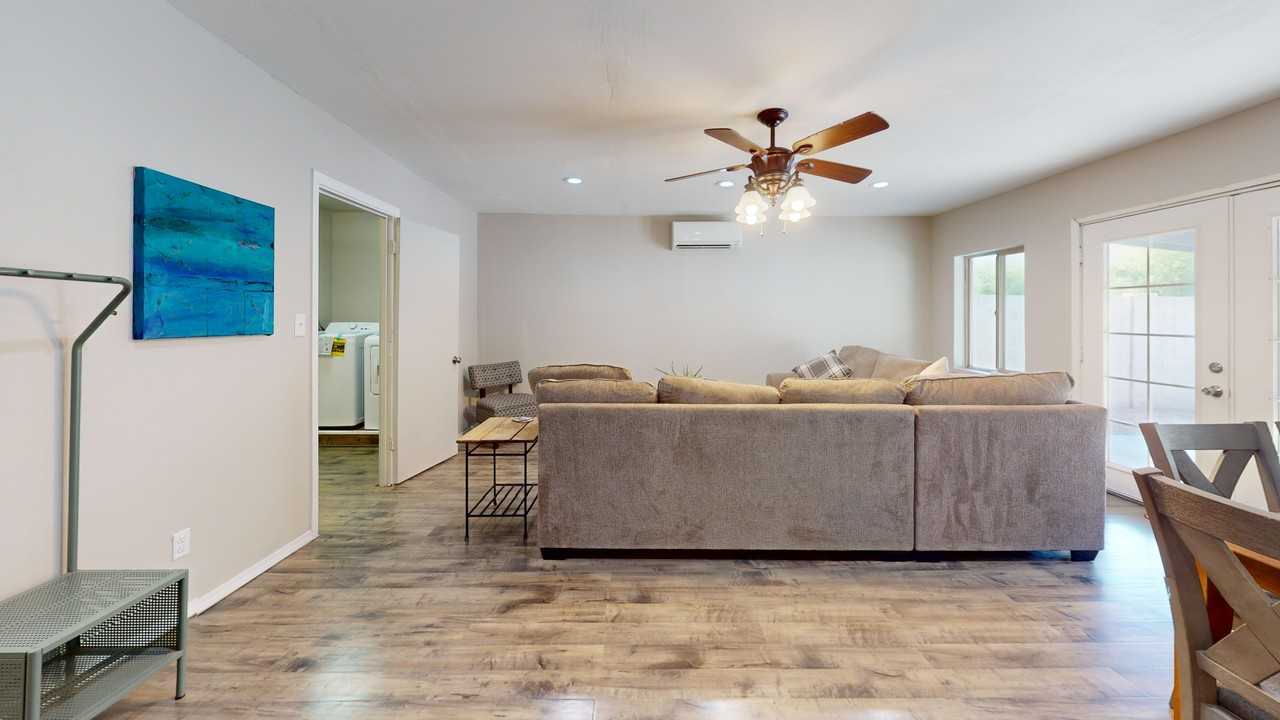 2080 E Greenway Dr #2 - Photo 3 of 23