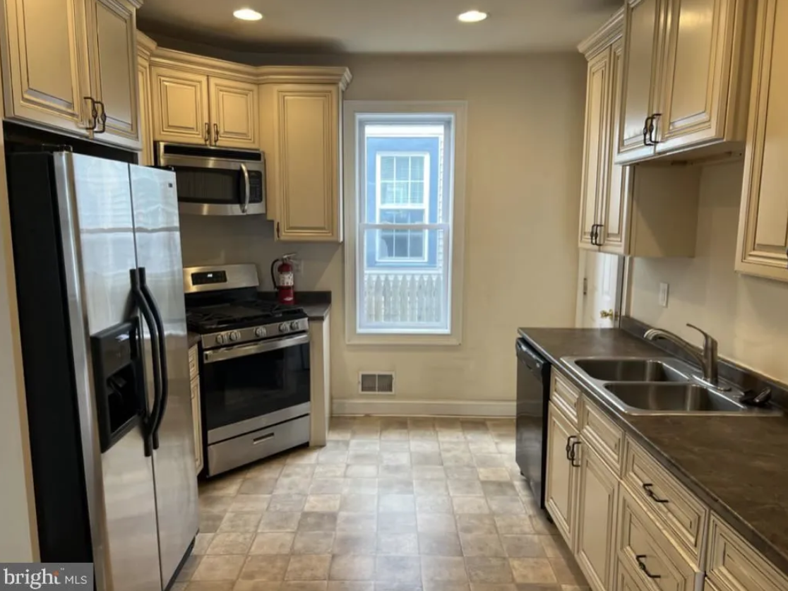 720 Cinnaminson Ave #NA - Photo 2 of 13