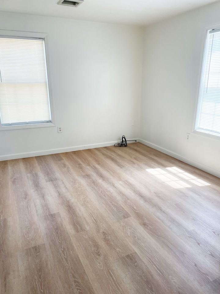 1508 Hyde Park Ave #2 - Photo 7 of 10