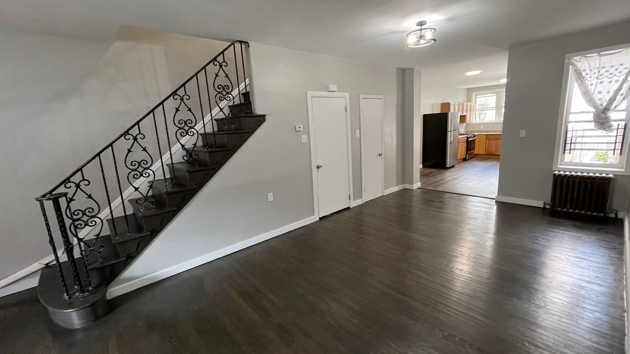 2009 E Tioga St #1 - Photo 4 of 23