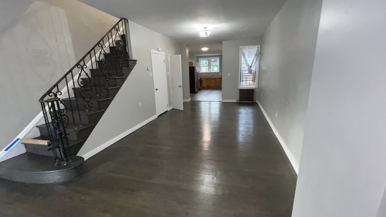 2009 E Tioga St #1 - Photo 5 of 23