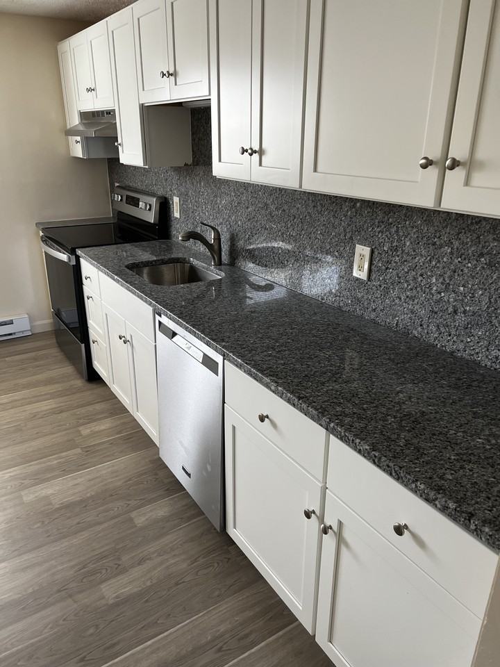 18 Jouvette St #B3 - Photo 2 of 11