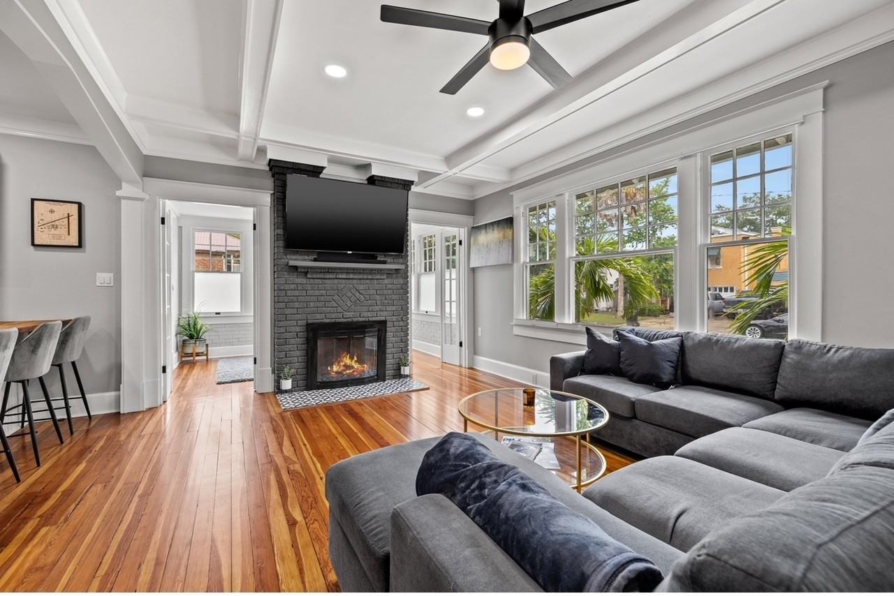 455 10th Ave Ne #NA - Photo 2 of 20