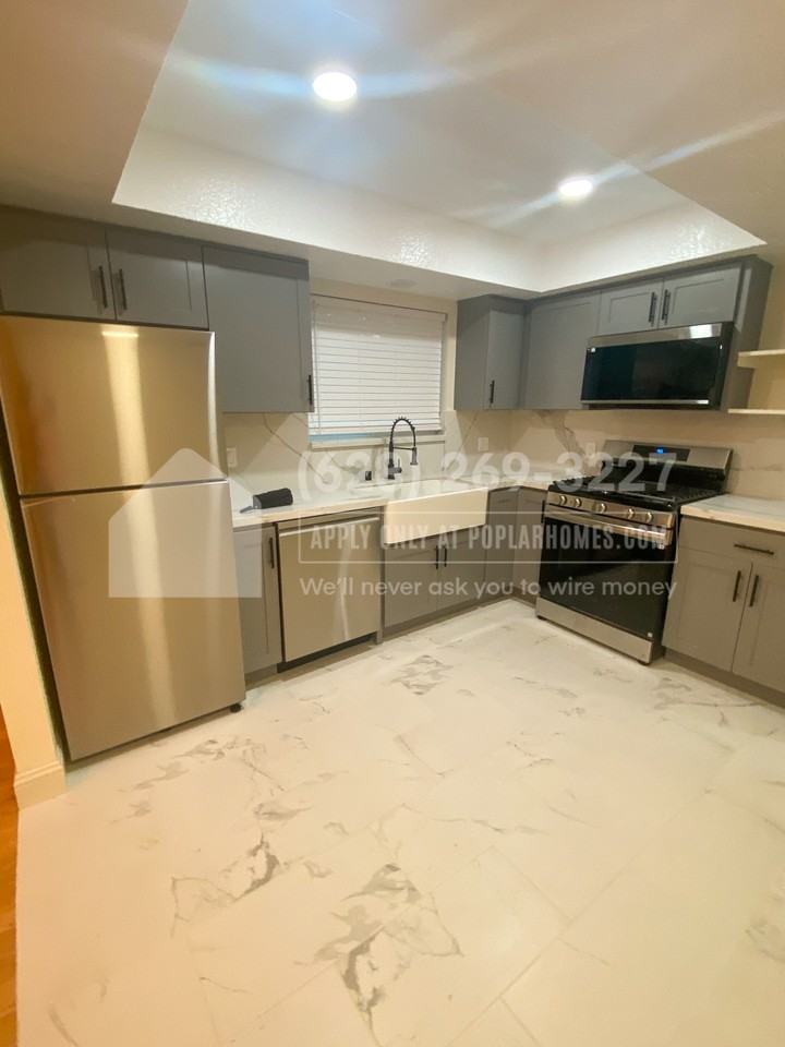 1403 Linden St - Photo 2 of 26
