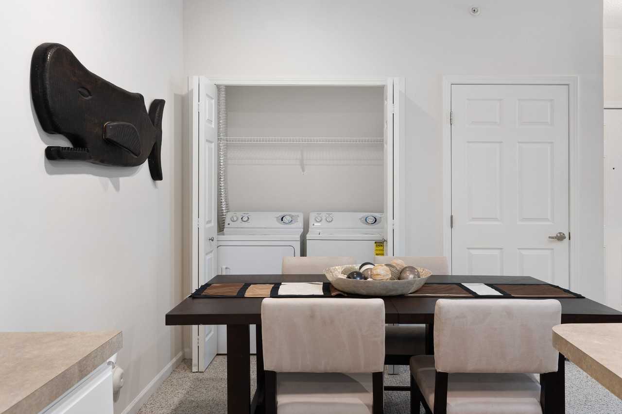 The Charleston - Photo 3 of 51