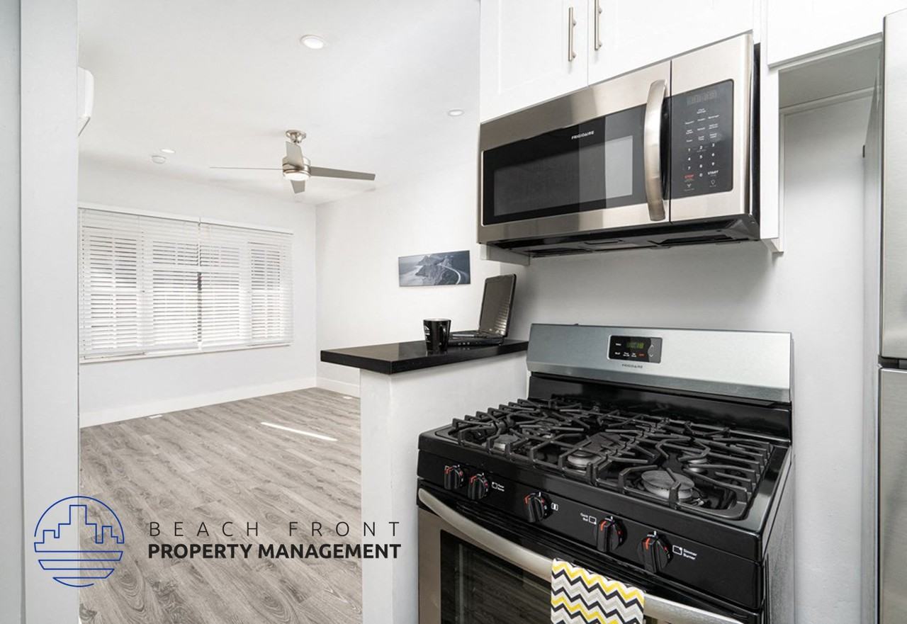 405 W. 3rd St. - Photo 3 of 21