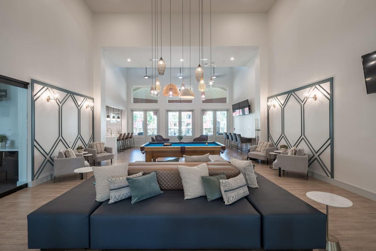 The Viv on West Dallas - Photo 2 of 50