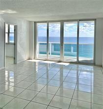 3156 S Ocean Dr - Photo 3 of 6