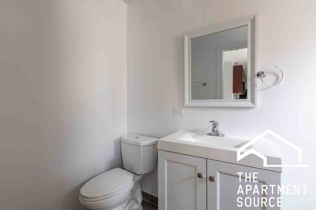 1646 W Pratt Blvd #1I - Photo 4 of 10